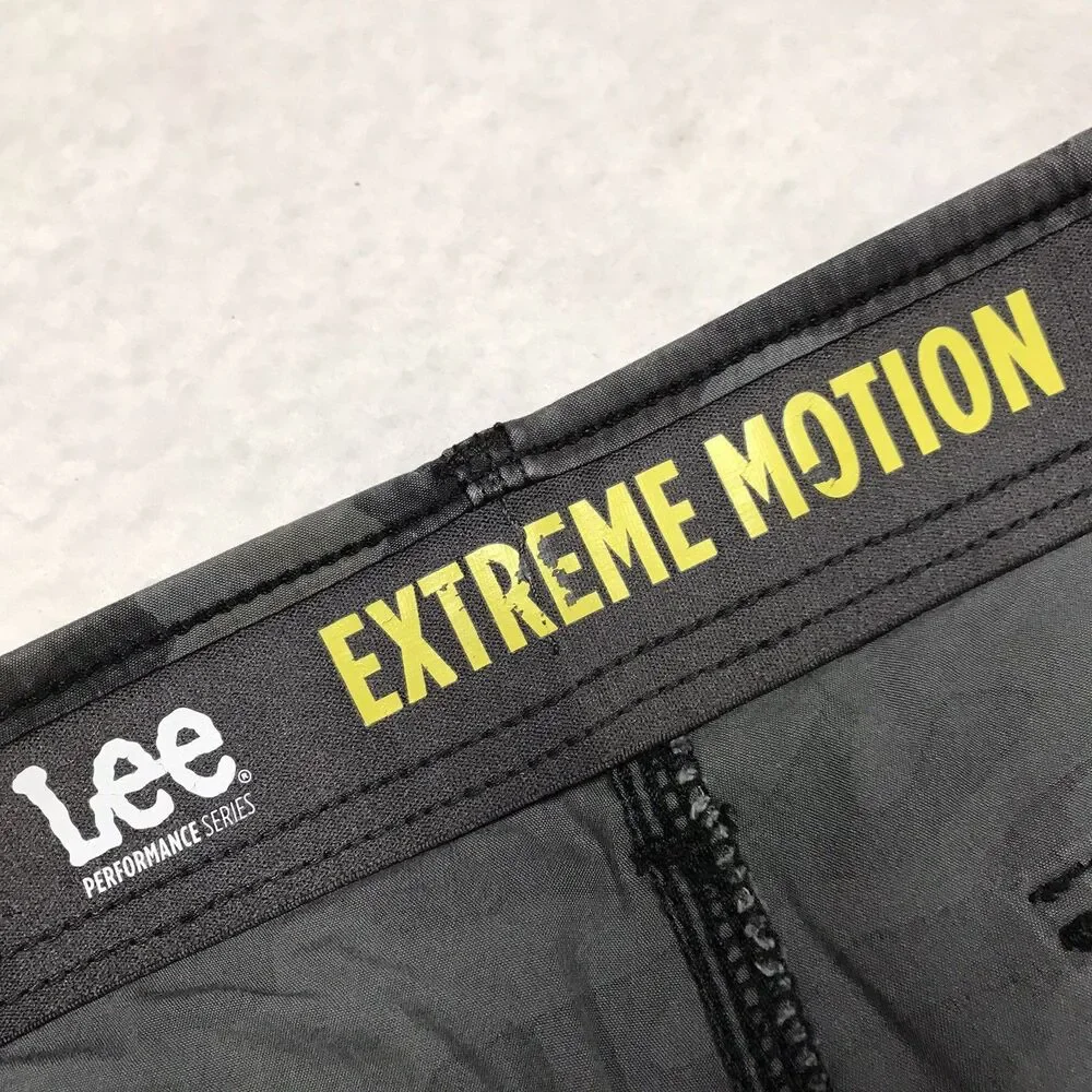 LEE Extreme Motion Performance Cargo Shorts Men 32 Green Camo